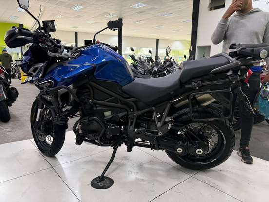 TRIUMPH-TIGER 1200 XCX-2017