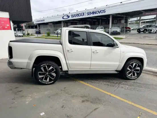 VOLKSWAGEN-AMAROK-3.0 V6 TDI DIESEL HIGHLINE CD 4MOTION AUTOMÁTICO VOLKSWAGEN-AMAROK-2024