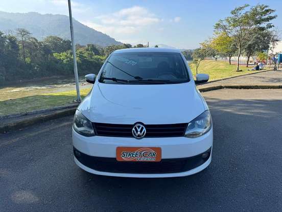 VOLKSWAGEN-FOX-2013