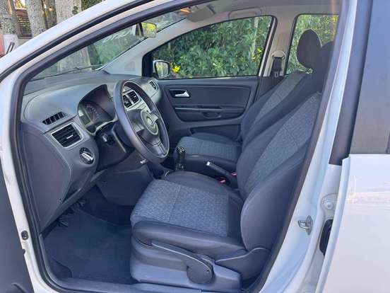 VOLKSWAGEN-FOX-2013