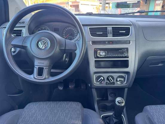 VOLKSWAGEN-FOX-2013