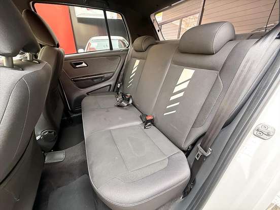 VOLKSWAGEN-FOX-2017