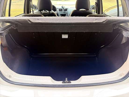 VOLKSWAGEN-FOX-2017
