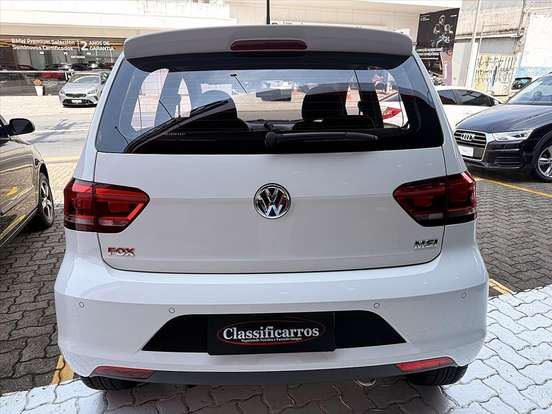 VOLKSWAGEN-FOX-2017