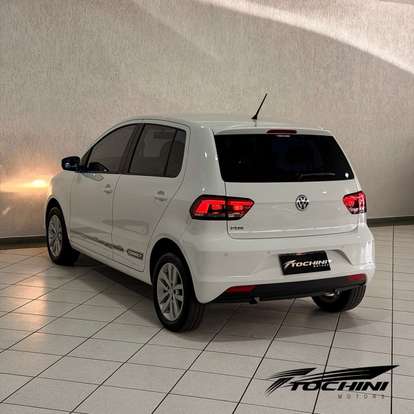 VOLKSWAGEN-FOX-2021