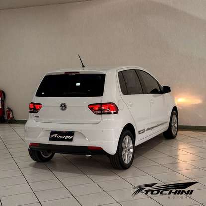 VOLKSWAGEN-FOX-2021