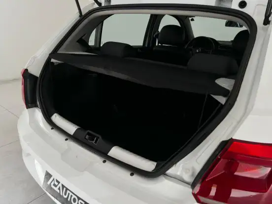 VOLKSWAGEN-GOL-1.6 MSI TOTALFLEX TRENDLINE 4P MANUAL VOLKSWAGEN-GOL-2017