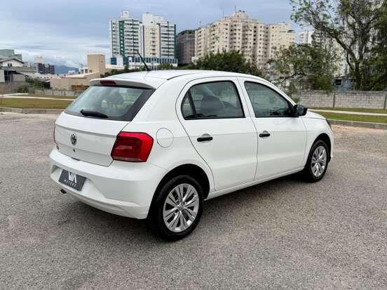 VOLKSWAGEN-GOL-2022