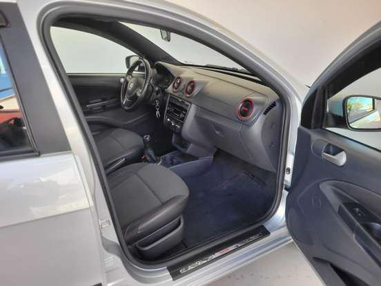 VOLKSWAGEN-GOL-1.0 MI ROCK IN RIO 8V FLEX 4P MANUAL VOLKSWAGEN-GOL-2015