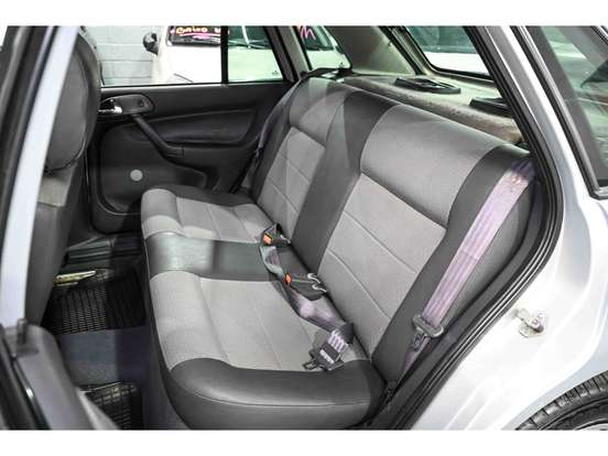 VOLKSWAGEN-GOL-2004