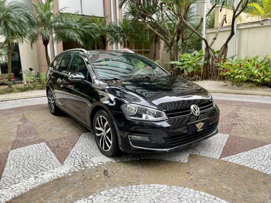 VOLKSWAGEN-GOLF-2015