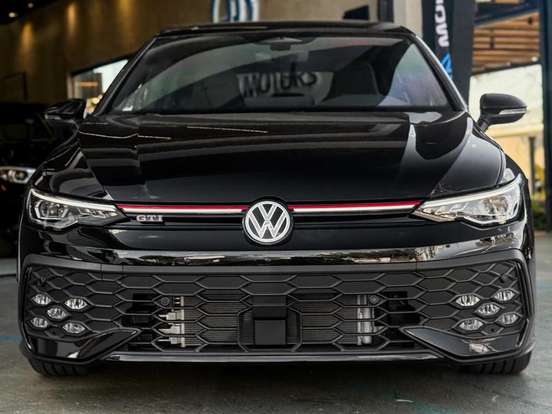VOLKSWAGEN-GOLF-2026