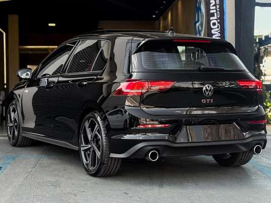 VOLKSWAGEN-GOLF-2026