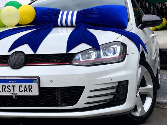 VOLKSWAGEN-GOLF-2016