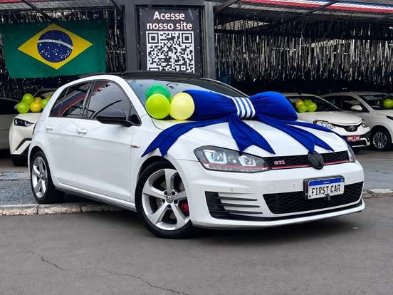 VOLKSWAGEN-GOLF-2.0 TSI GTI 16V TURBO GASOLINA 4P AUTOMÁTICO VOLKSWAGEN-GOLF-2016