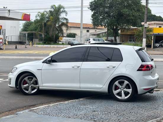 VOLKSWAGEN-GOLF-2.0 TSI GTI 16V TURBO GASOLINA 4P AUTOMÁTICO VOLKSWAGEN-GOLF-2016