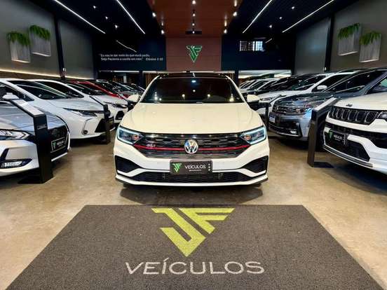 VOLKSWAGEN-JETTA-2019