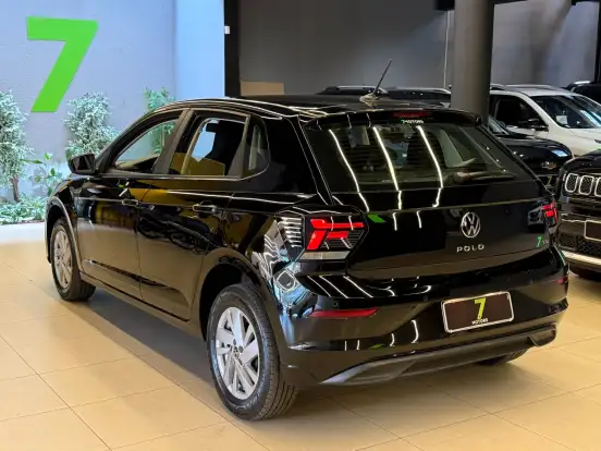 VOLKSWAGEN-POLO-2024