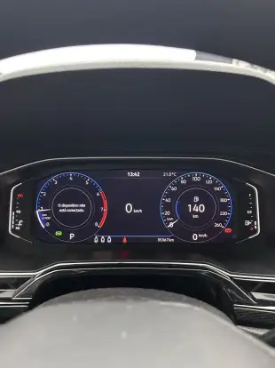 VOLKSWAGEN-POLO-2024