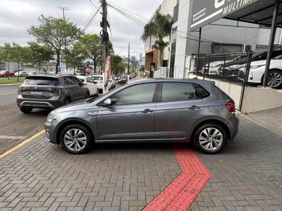 VOLKSWAGEN-POLO-2017