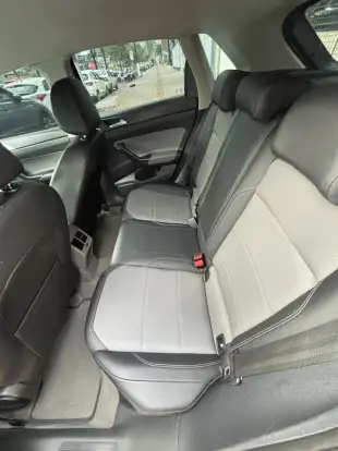 VOLKSWAGEN-POLO-2017