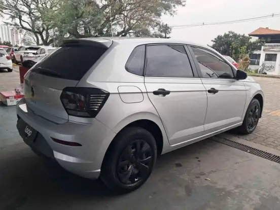 VOLKSWAGEN-POLO-2023