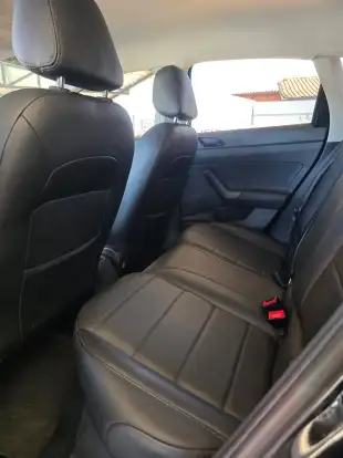 VOLKSWAGEN-POLO-2019