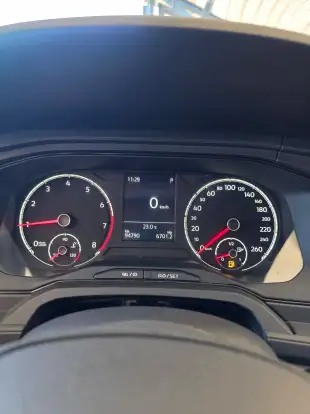 VOLKSWAGEN-POLO-2019