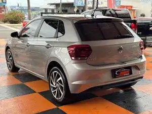 VOLKSWAGEN-POLO-2018