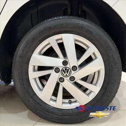 VOLKSWAGEN-POLO-2023
