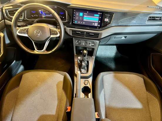 VOLKSWAGEN-POLO-2024