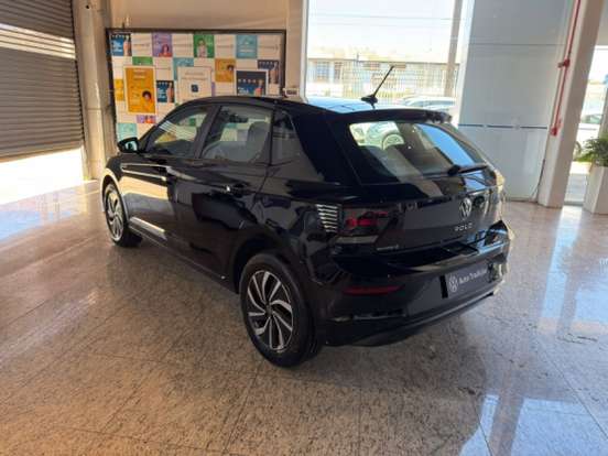 VOLKSWAGEN-POLO-2023