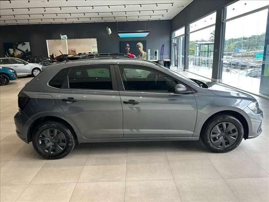 VOLKSWAGEN-POLO-2023