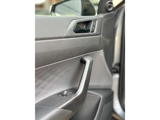 VOLKSWAGEN-POLO-2023