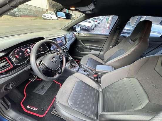 VOLKSWAGEN-POLO-2020