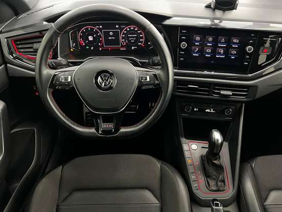 VOLKSWAGEN-POLO-2020