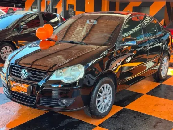 VOLKSWAGEN POLO SEDAN 1.6 8V GASOLINA 4P MANUAL
