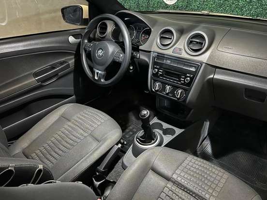 VOLKSWAGEN-SAVEIRO-2013