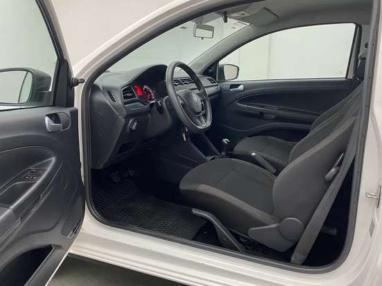 VOLKSWAGEN-SAVEIRO-2024