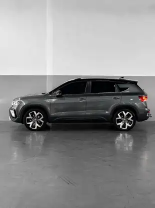VOLKSWAGEN-TAOS-2025