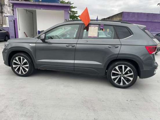 VOLKSWAGEN-TAOS-2025