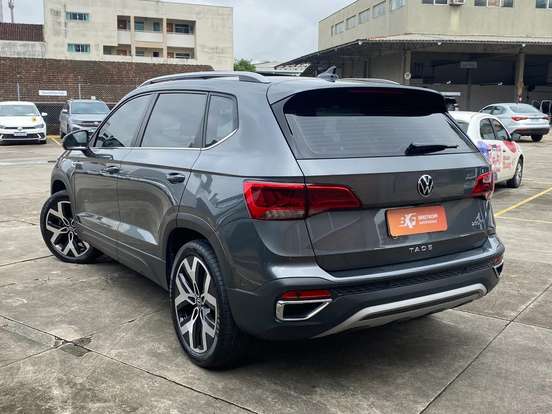 VOLKSWAGEN-TAOS-2024