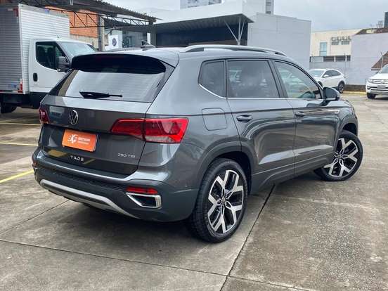 VOLKSWAGEN-TAOS-1.4 250 TSI TOTAL FLEX HIGHLINE AUTOMÁTICO VOLKSWAGEN-TAOS-2024
