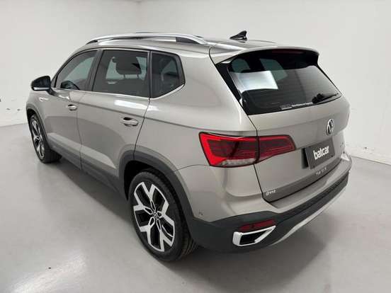 VOLKSWAGEN-TAOS-1.4 250 TSI TOTAL FLEX HIGHLINE AUTOMÁTICO VOLKSWAGEN-TAOS-2024