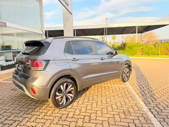 VOLKSWAGEN-T-CROSS-2024