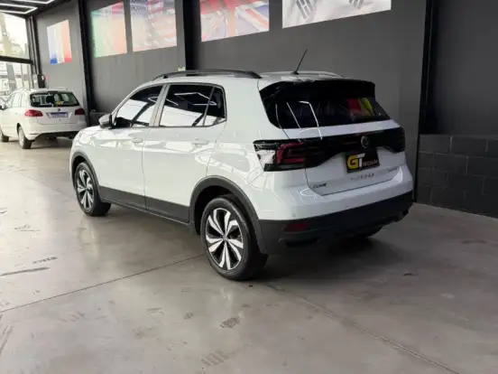 VOLKSWAGEN-T-CROSS-1.0 200 TSI TOTAL FLEX AUTOMÁTICO VOLKSWAGEN-T-CROSS-2022