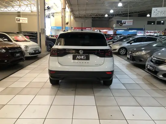 VOLKSWAGEN-T-CROSS-2020