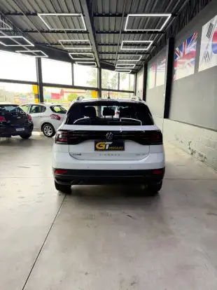 VOLKSWAGEN-T-CROSS-2023