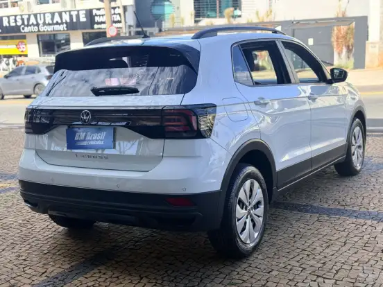 VOLKSWAGEN-T-CROSS-2023