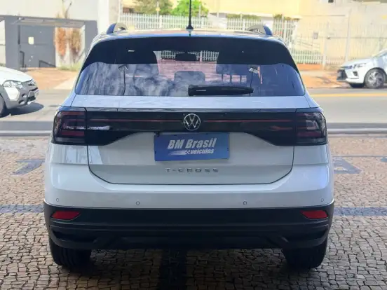VOLKSWAGEN-T-CROSS-2023